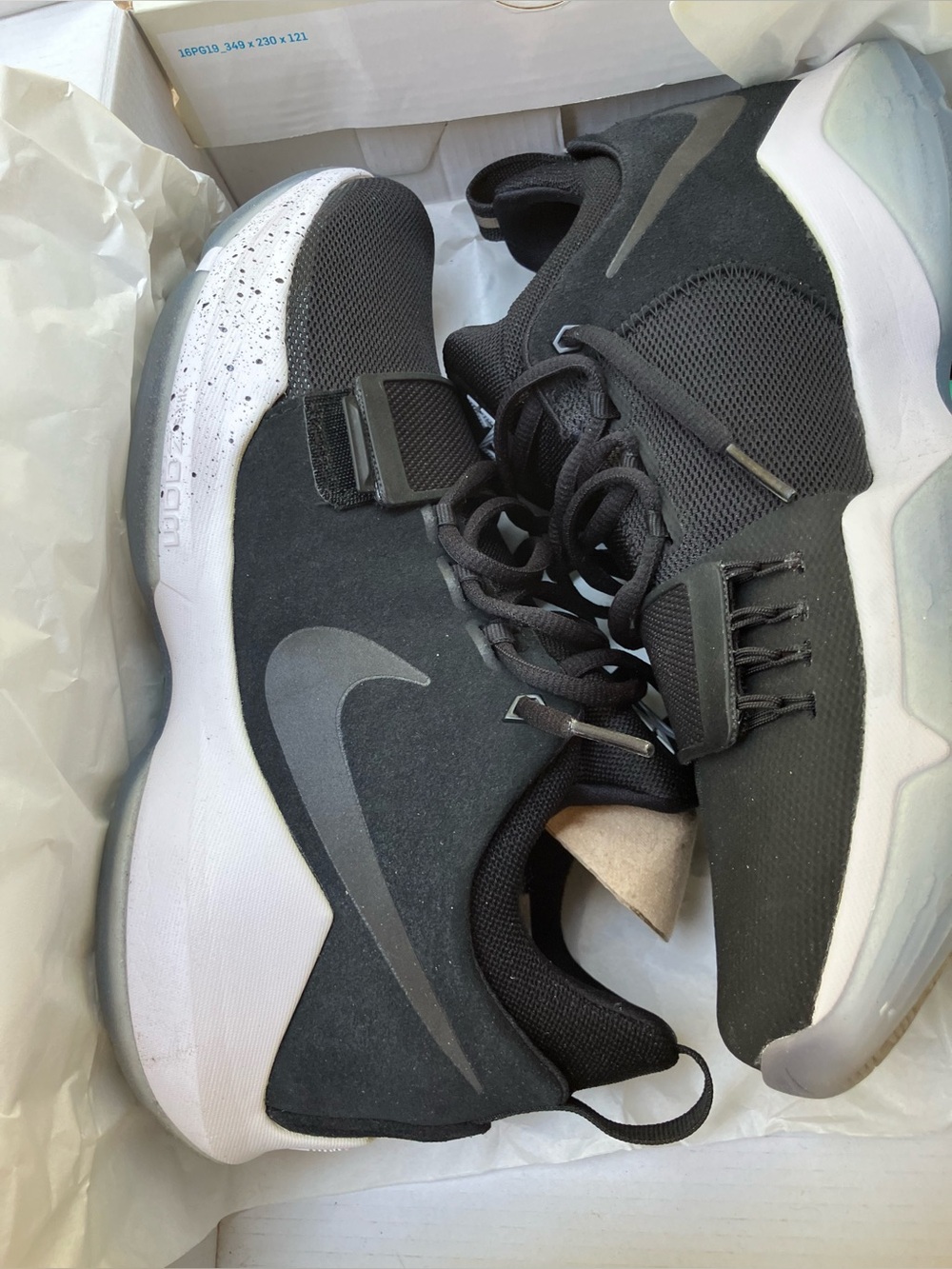 Nike pg1 rare basketball shoes sz 9 Jordan LeBron Kobe
